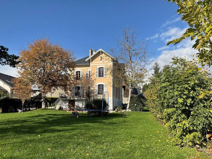 Gîte pour 13 personnes, avec jardin, animaux acceptés à Myans - 2