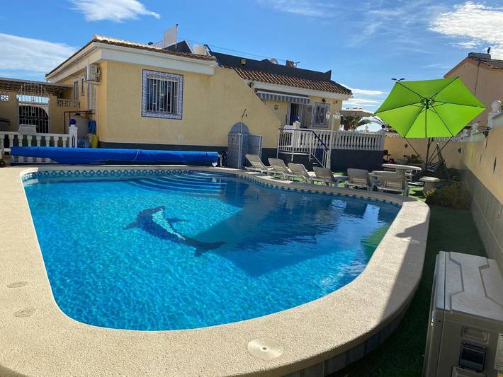 Chalet para 6 personas, con piscina además de vistas y jardín en Mazarrón