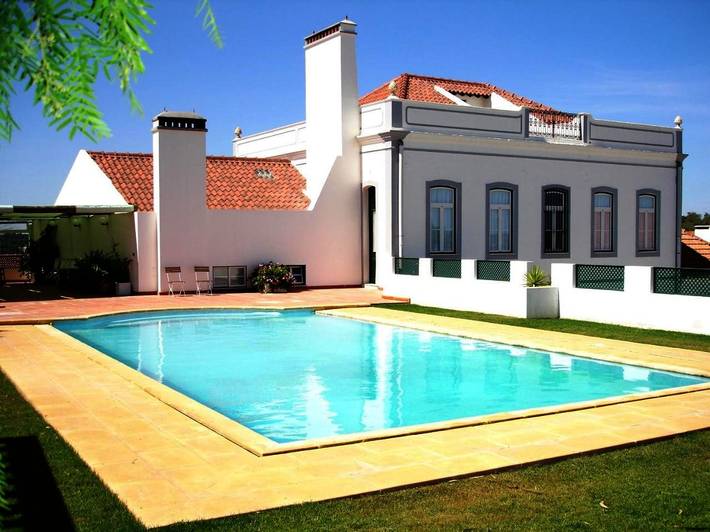 Maison d’hôte pour 2 personnes, avec balcon ainsi que piscine et jardin dans Montemor-o-Novo