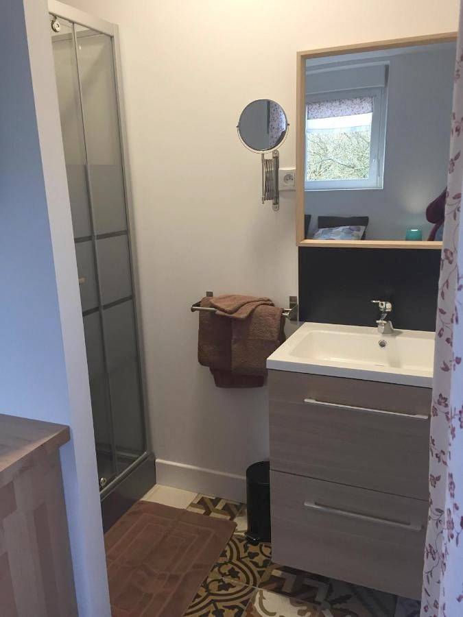 Location de vacances pour 2 personnes, avec jardin ainsi que vue et balcon à Ploubezre - 4