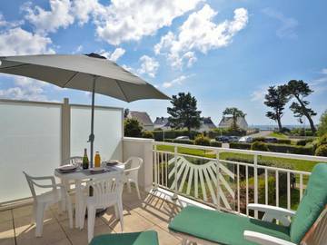 Gîte pour 4 personnes, avec terrasse dans Plage du Roaliguen