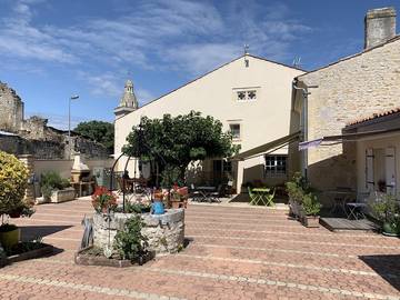 Gîte pour 2 personnes, avec jardin et piscine en Charente-Maritime
