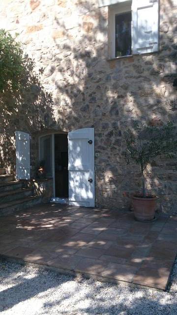 Chambre d’hôte pour 2 personnes, avec piscine ainsi que terrasse et jardin à Seillans