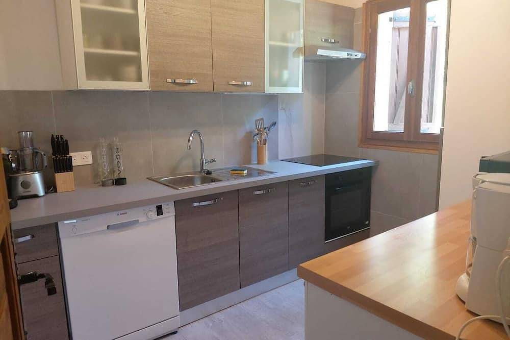 Super Allos Chalet apartment <br>(sleeps 6 + 2 extra beds) in Allos, Región de Castellane