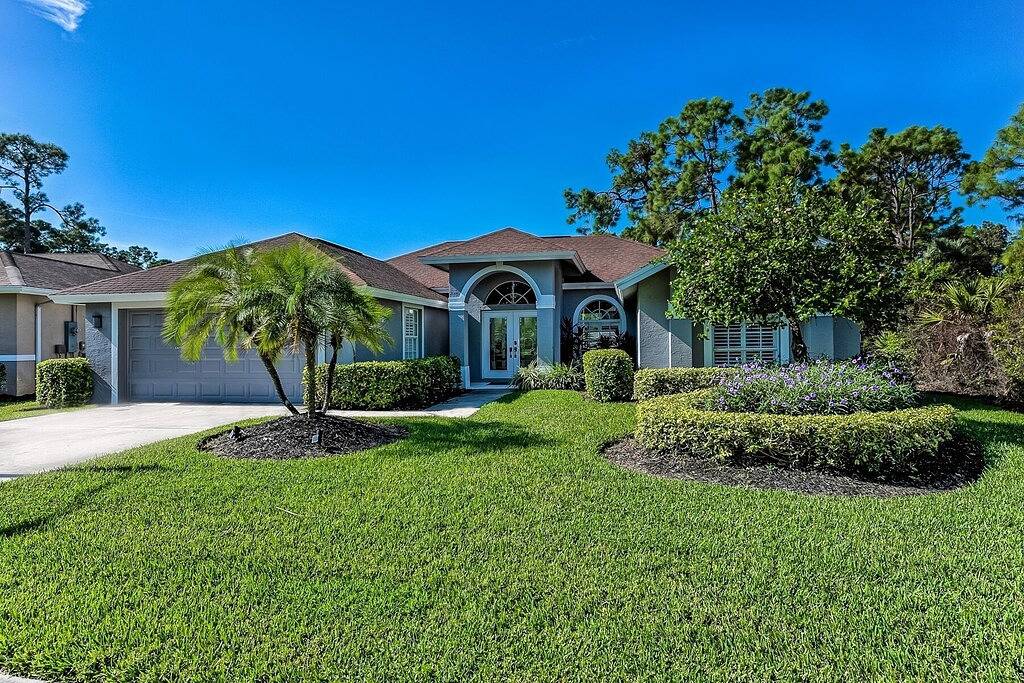 Naples- Briarwood Estates all new 4Br/3 Ba, sleeps 10, vacation rental in Southwest Florida