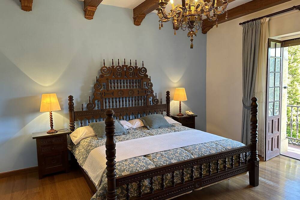 Explore Finca Espinal a retreat with pool and lush gardens. in Piélagos, Cantabrian Coast