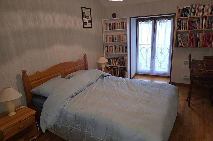 Location de vacances pour 12 personnes, avec terrasse, animaux acceptés à Chaux (Côte-d'Or)