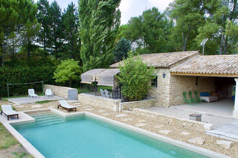Charmantes Landhaus aus Stein-Klimaanlage. Gemeinschafts-Pool 2 Häuser 10x5 in Gordes, Regionaler Naturpark Luberon