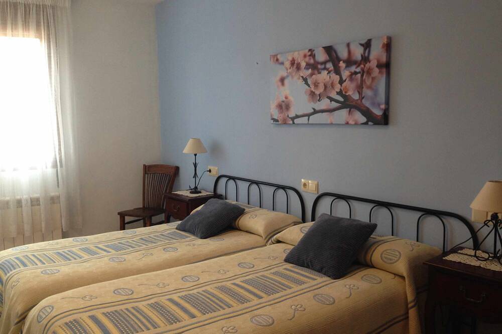 Entire apartment, Casa Lola Apartments in Beceite, Massis dels Ports