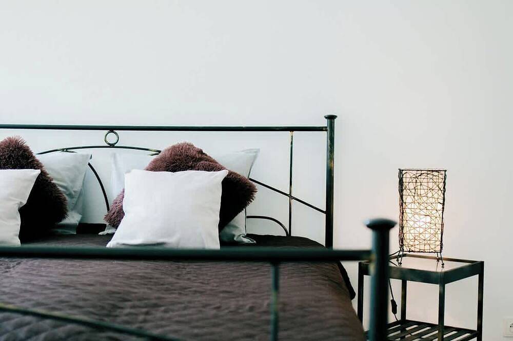 Entire apartment, Mi Apartments - Old Town Heart-Terrace&Castle View in Bratislava, Bratislava region