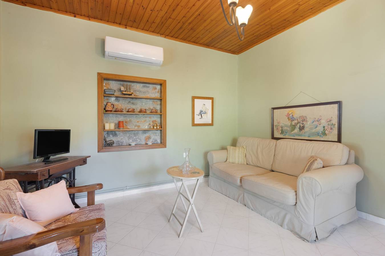 Casa de piedra entre árboles con jardín privado, terraza y Wi-Fi in Region de Chania