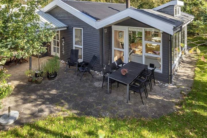 Ferienhaus für 8 Personen, mit Terrasse in Serup Strand