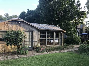 Cabin for 6 Guests in Lafayette, Louisiana, Picture 3