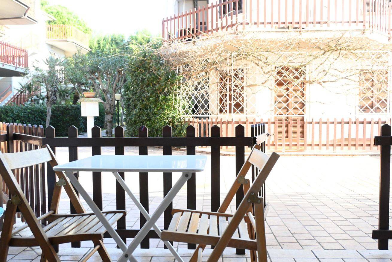 Apartamento entero, M421 - Marcelli, two-room apartment with patio 100m from the sea in Marcelli, Riviera del Conero