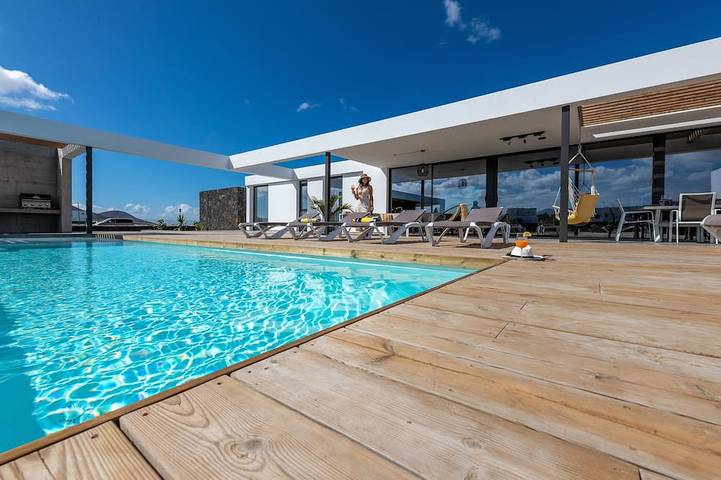 Villa für 10 Personen, mit Pool und Terrasse sowie Garten