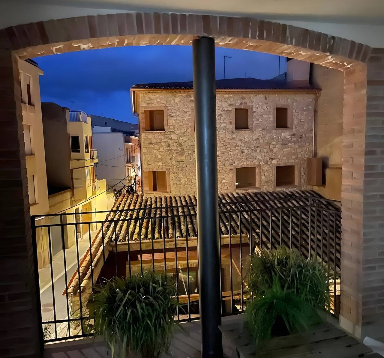 Apartamento entero, Apartamento 'Rural Ca La Roser' con Terraza Privada, Wi-Fi y Aire Acondicionado in Espluga de Francolí, Provincia de Tarragona