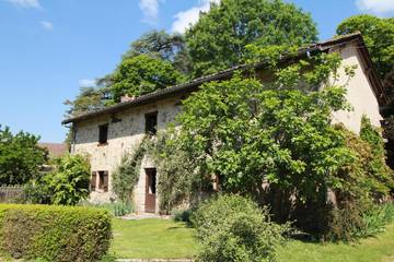 Gîte pour 8 personnes, avec jardin et terrasse à Royères