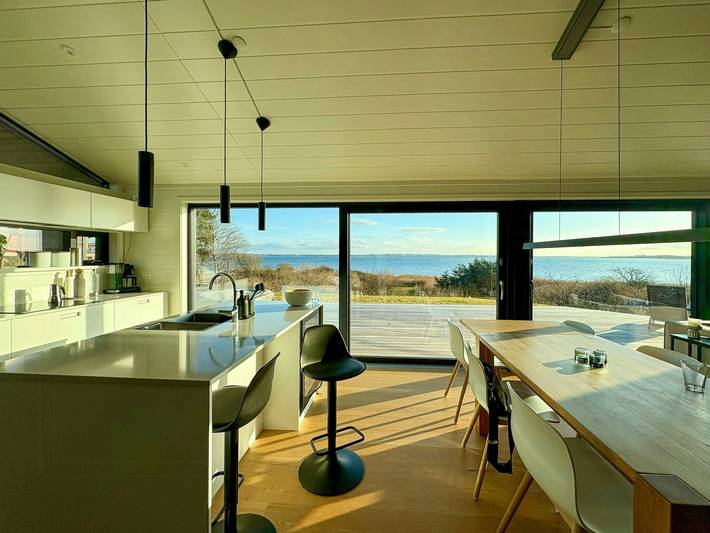 Ferieudlejning for 6 personer, med Terrasse og Sauna i Vig