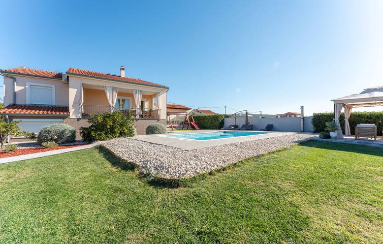 Ferienhaus für 7 Personen, mit Terrasse in Sukosan - 3