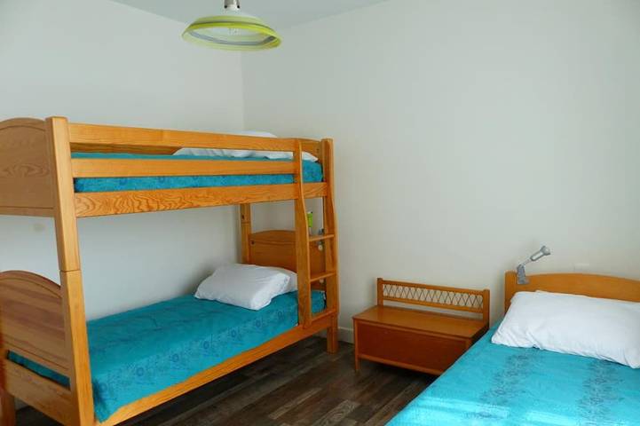 Gîte pour 10 personnes, avec terrasse et jardin, animaux acceptés dans Le Mayet-de-Montagne - 3