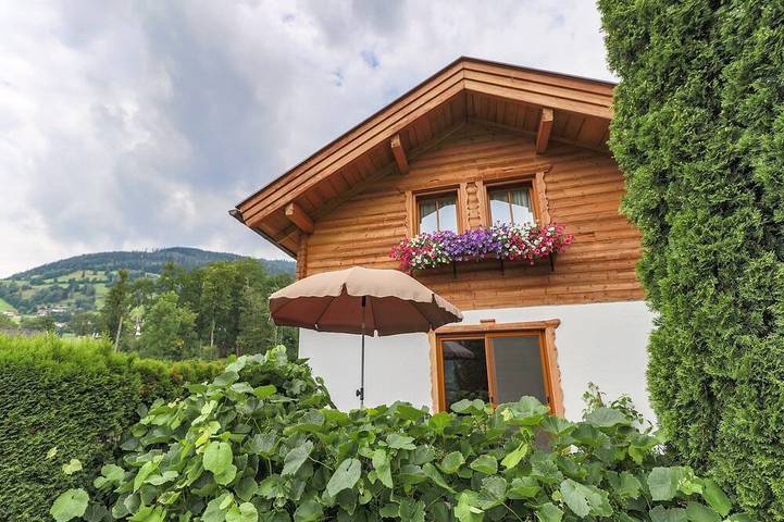 Bauernhof für 3 Personen, mit Terrasse und Garten in Piesendorf