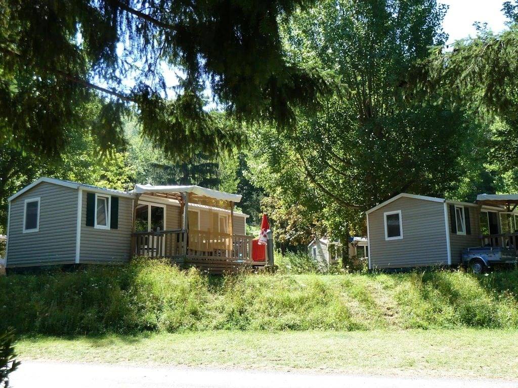 Zecamping 3* familial piscine chauffée dog friendly locatif Tv Lv clim in Florac-Trois-Rivières, Cevenas