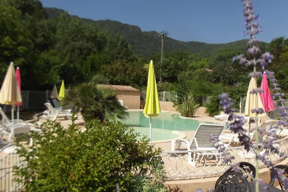 Very Nice Chalet 5 pers air conditioning Swimming Pool River South Ardeche in Gravières, Parc naturel régional des Monts d'Ardèche