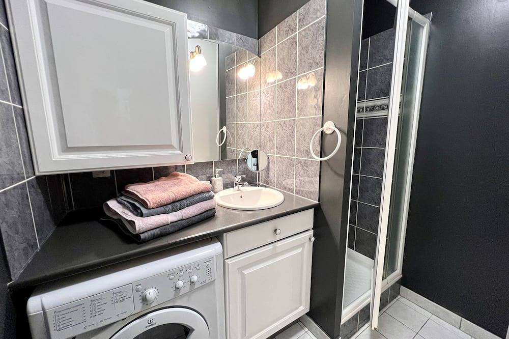 Appartement entier, Appartement avec petit jardin clos in Auray, Côte des Mégalithes