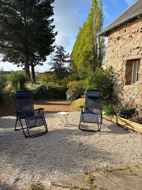 Gîte d'Est-en-Ouest in Pleumeur-Gautier, Côte de Granit Rose