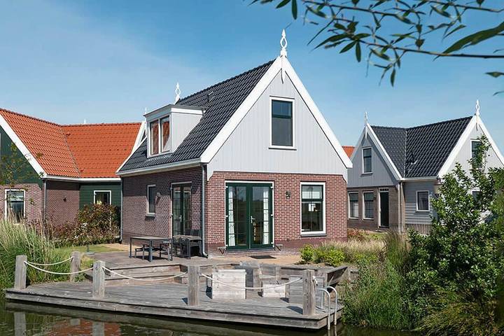 Vakantiehuis voor 6 personen, with Balkon/Terras and Terras as well as Tuin and Sauna in Waterland