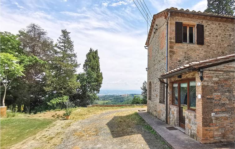 Ferienhaus für 12 Personen, mit Terrasse und Garten in Montaione