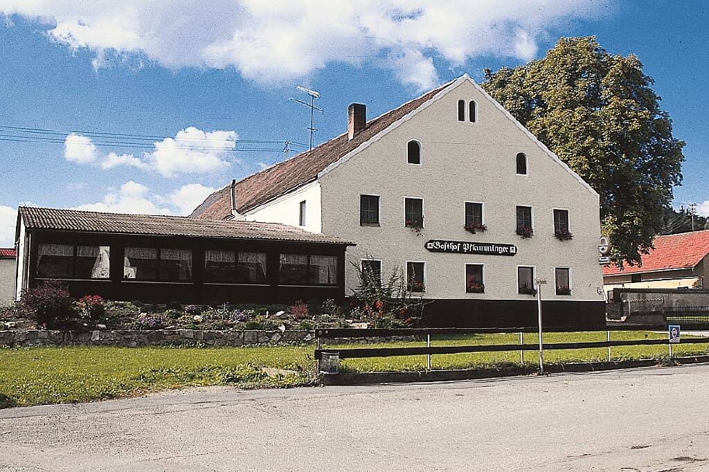 Gasthof Pflamminger - Doppelzimmer in Wörth an der Donau, Ostbayern