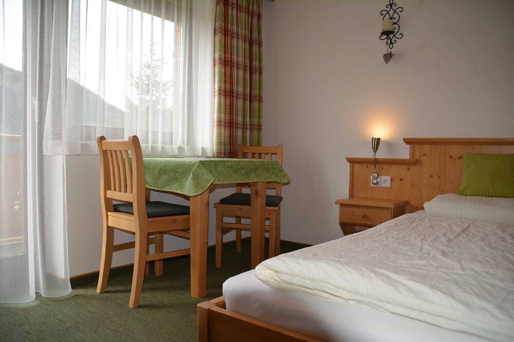 Doppelzimmer Berggeflüster - Haus Lorenz in Grän, Allgäuer Alpen (Österreich)