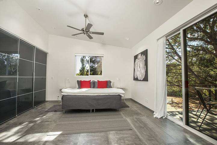 Vacation house for 8 people, with yard and balcony as well as hot tub in Sedona