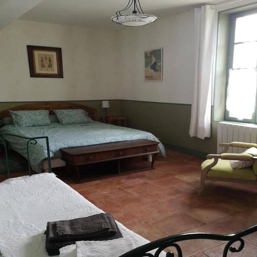 Three-Bedroom House in Mas-Saintes-Puelles, Région de Carcassonne