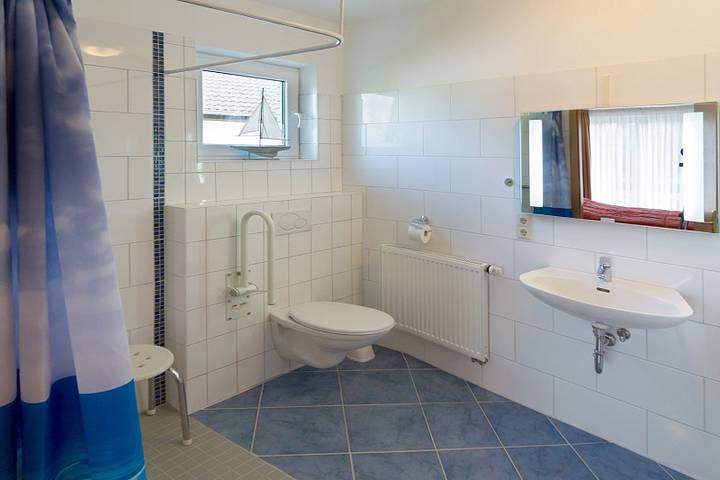 Ferienwohnung für 3 Personen, mit Terrasse und Garten in Neuharlingersiel - 3