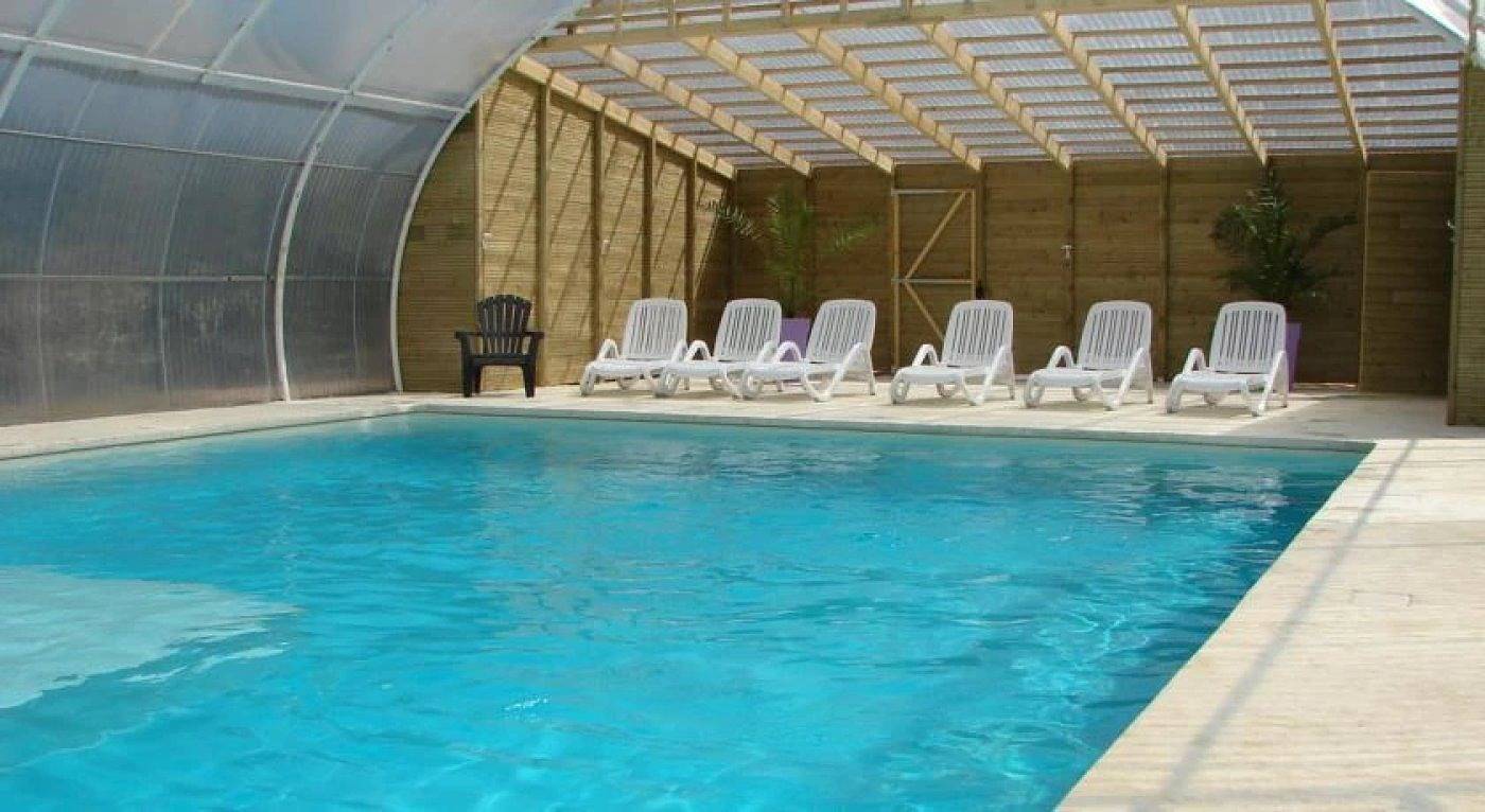 Zecamping 4* piscine couverte pataugeoire pet friendly tente clim 19m2 in Saint-Boil, Regio Chalon-sur-Saône