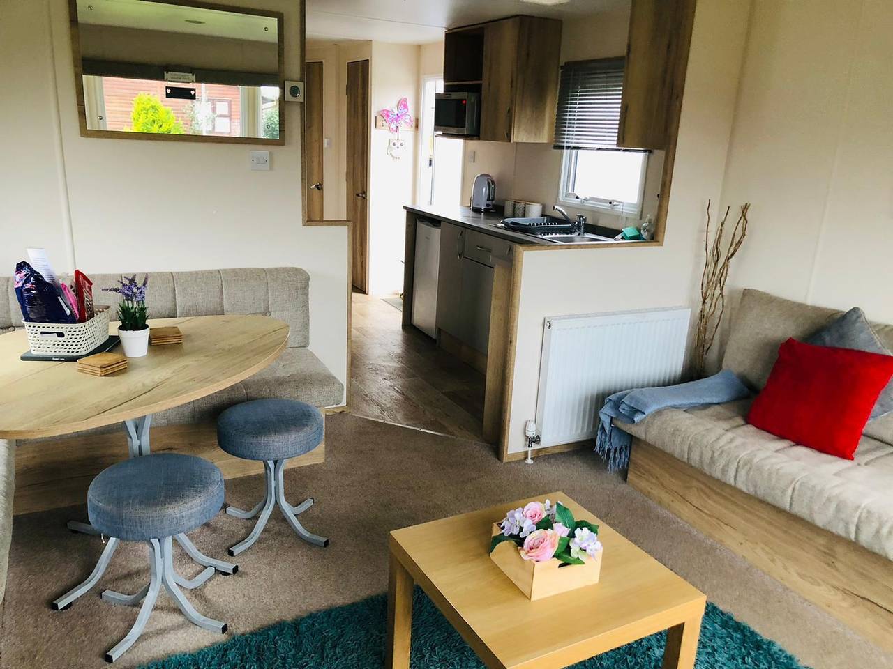 Cosy hottub caravan Retreat in Lincolnshire in Tattershall, Lincolnshire