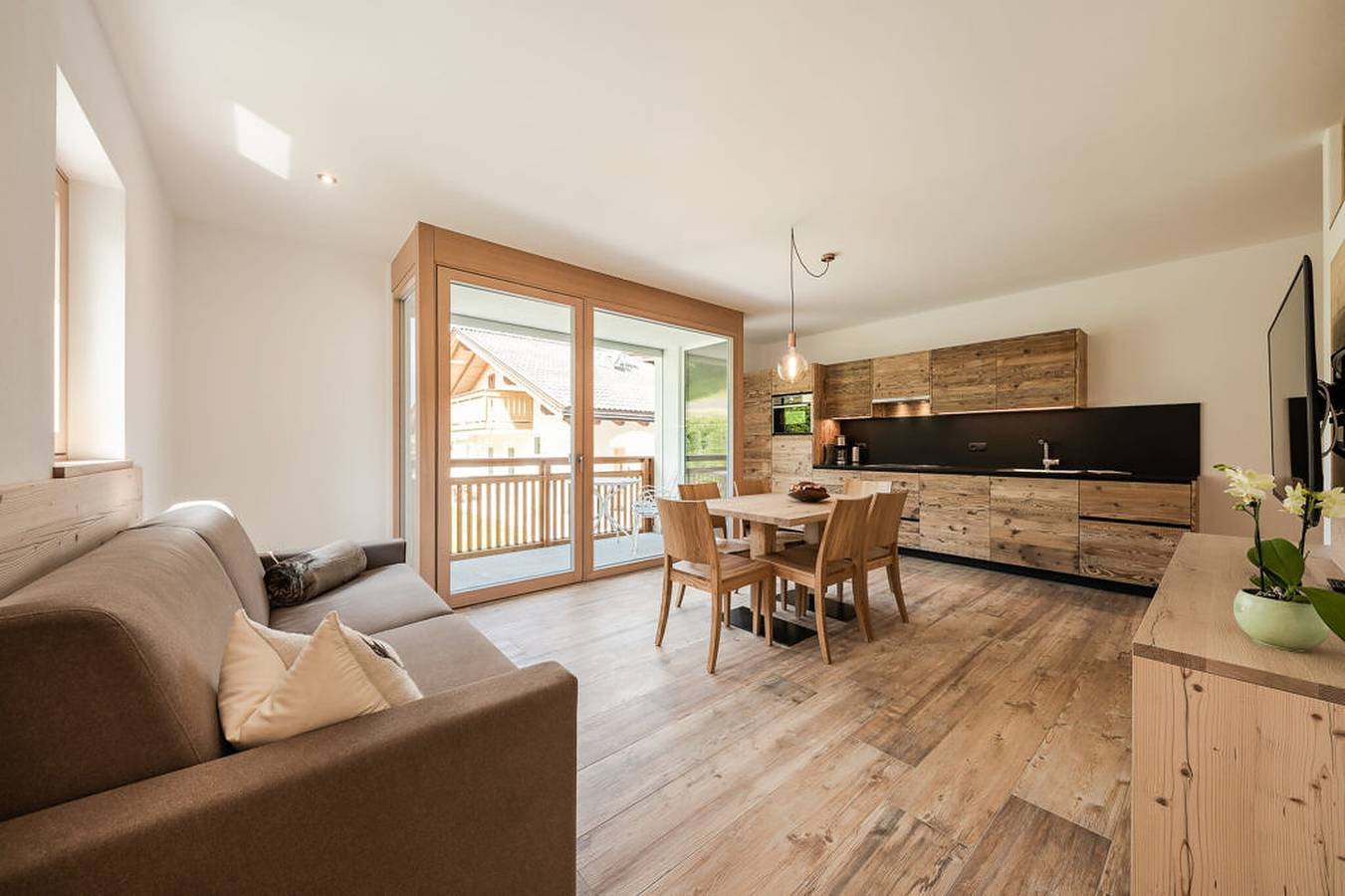 Ganze Wohnung, Ferienwohnung "Natur Suite Edelweisshof Heidi" mit Bergblick, Gemeinschaftsgarten & Wlan in Gufidaun, Klausen