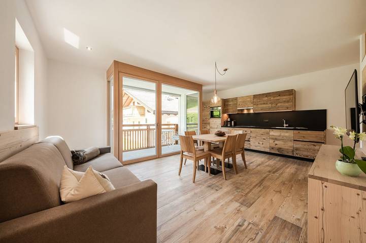 Gîte pour 6 personnes, avec jacuzzi et jardin à Chiusa