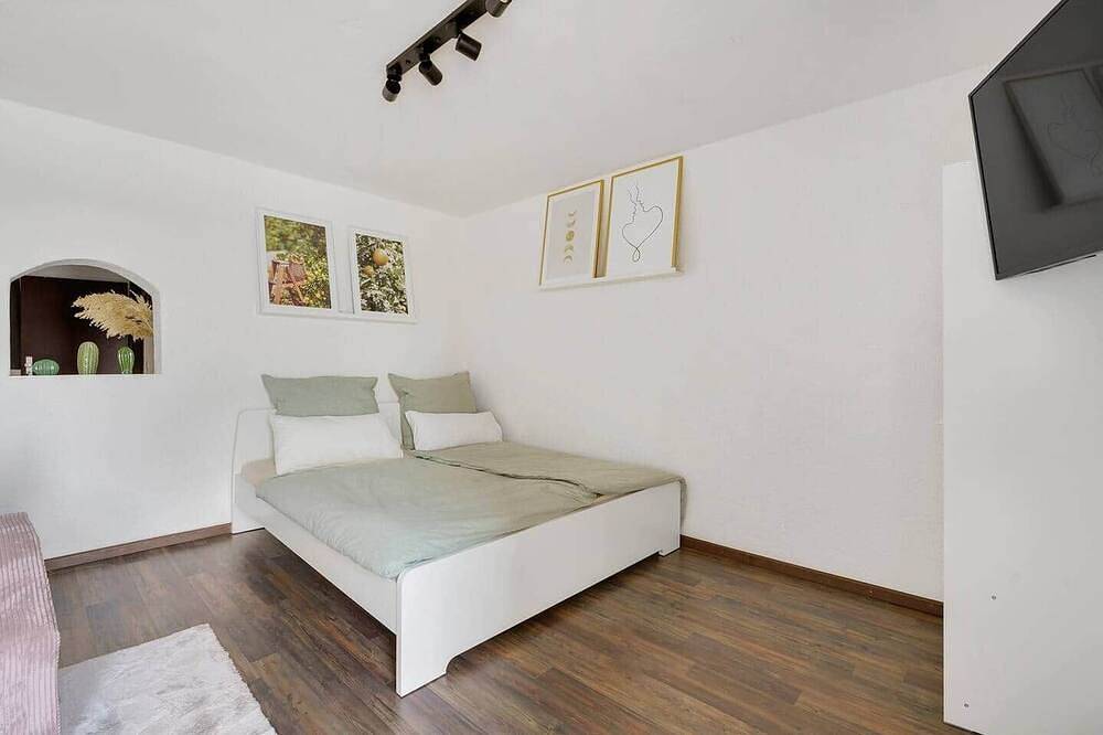 Ganze Wohnung, Wunderschöne Ferienwohnung direkt am Rhein in Neuwied, Osteifel