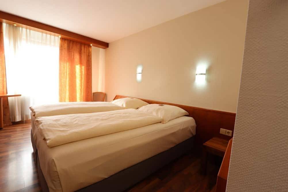 Ganze Wohnung, Ein-Zimmer-Apartment in Ostfildern, Landkreis Esslingen