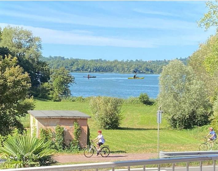 Appartamento per 6 persone, con Balcone e Terrazza nonché Vista lago e Panorama a Gavirate