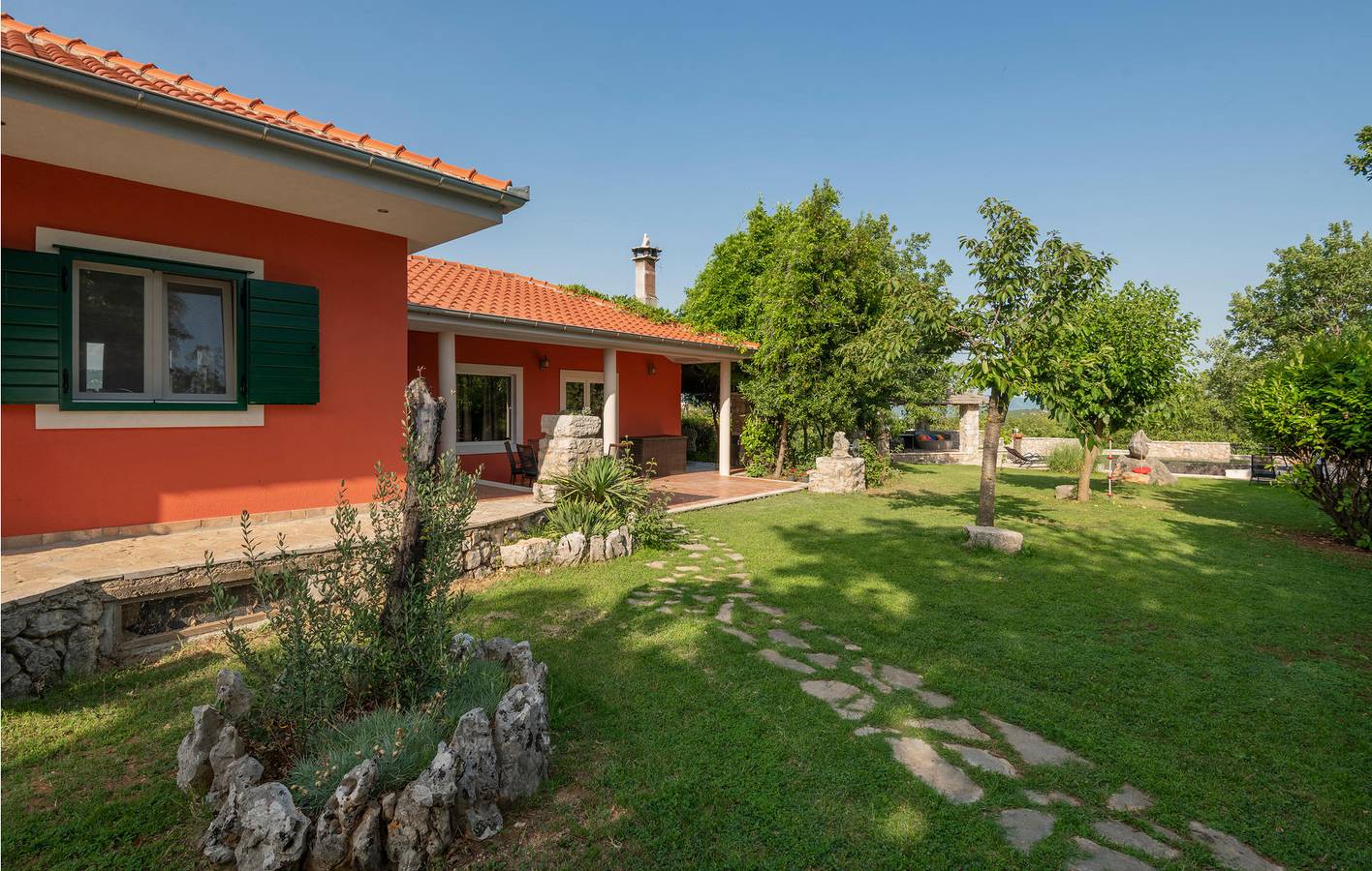 Modernes Apartment mit Pool, Terrasse und WLAN in der Nähe von River Escapes in Imotski, Makarska Riviera