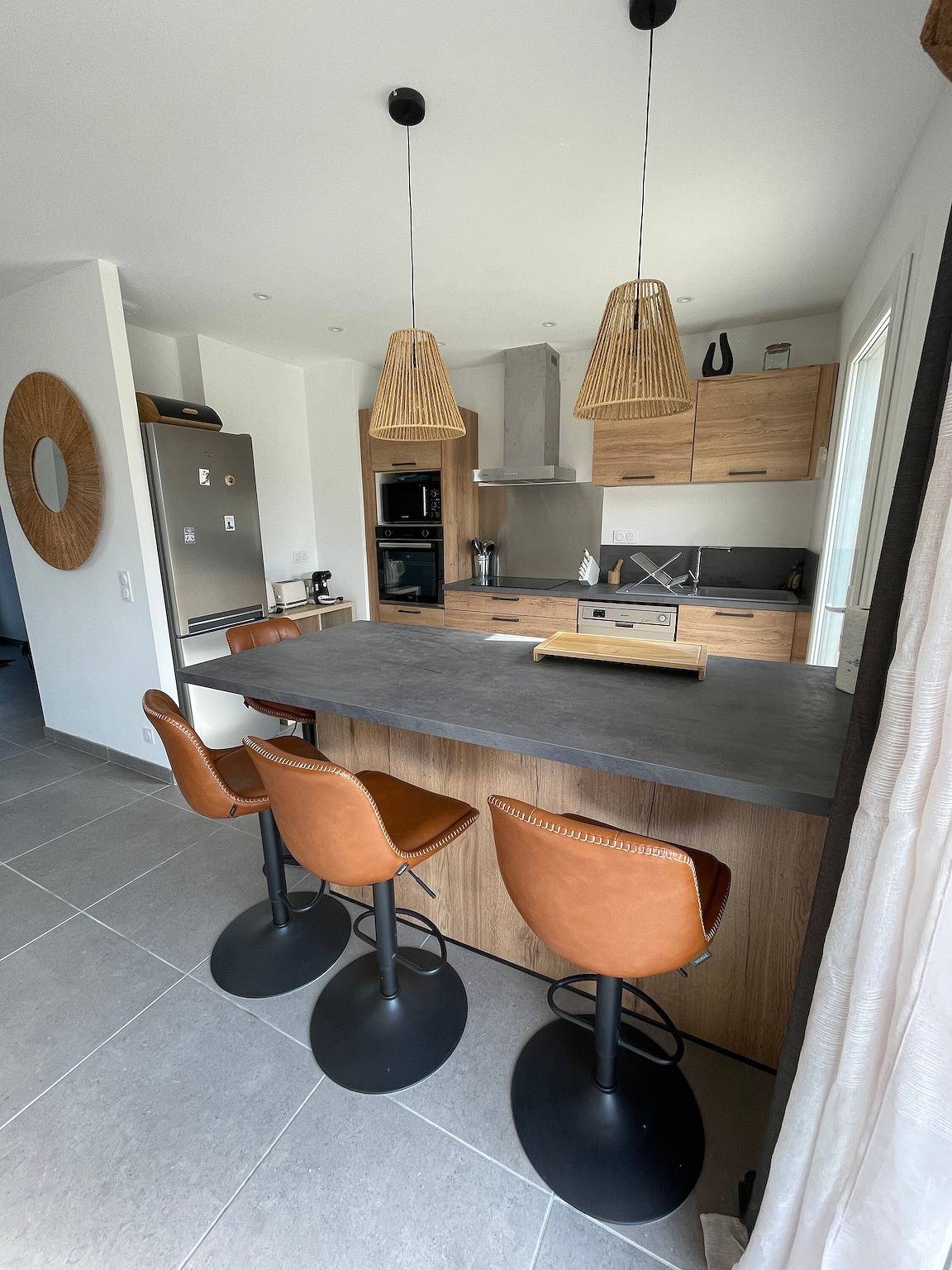 Villa « Lo Ginest » con vistas a la montaña, Wi-Fi y aire acondicionado in Villedieu, Vaucluse