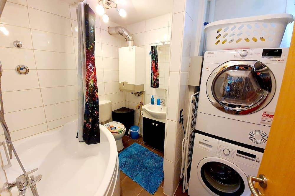 Ganze Wohnung, Feel at home in my modern art studio apartment! in Landstuhl, Saar-Nahe-Bergland