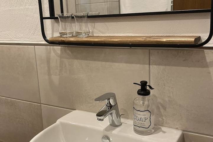 Ganze Wohnung, Neuwertige, stadtnahe Ferienwohnung im Grünen in Heusweiler, Saarbrücken & Umgebung