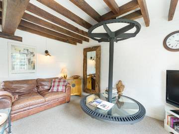 Log Cabin for 4 People in North Piddle, Worcestershire, Photo 3