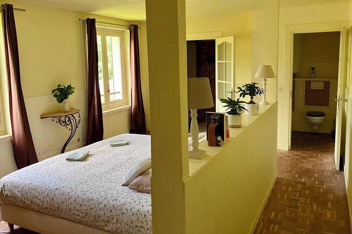 Apartamento entero, Les Thermes Apartment at the Maison du Morvan in Saint-Honoré-les-Bains, Parque natural de Morvan