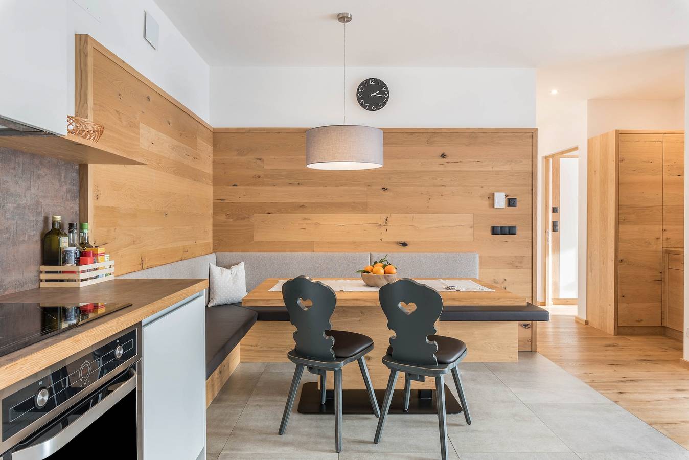 Ganze Wohnung, Ferienwohnung "Anger Living Raschötz" mit Bergblick, Gemeinschaftsgarten & Wlan in Tschöfas, Lajen